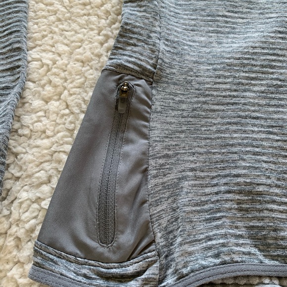 NIKE Element Dri-FIT Running T-Shirt - Picture 9 of 12